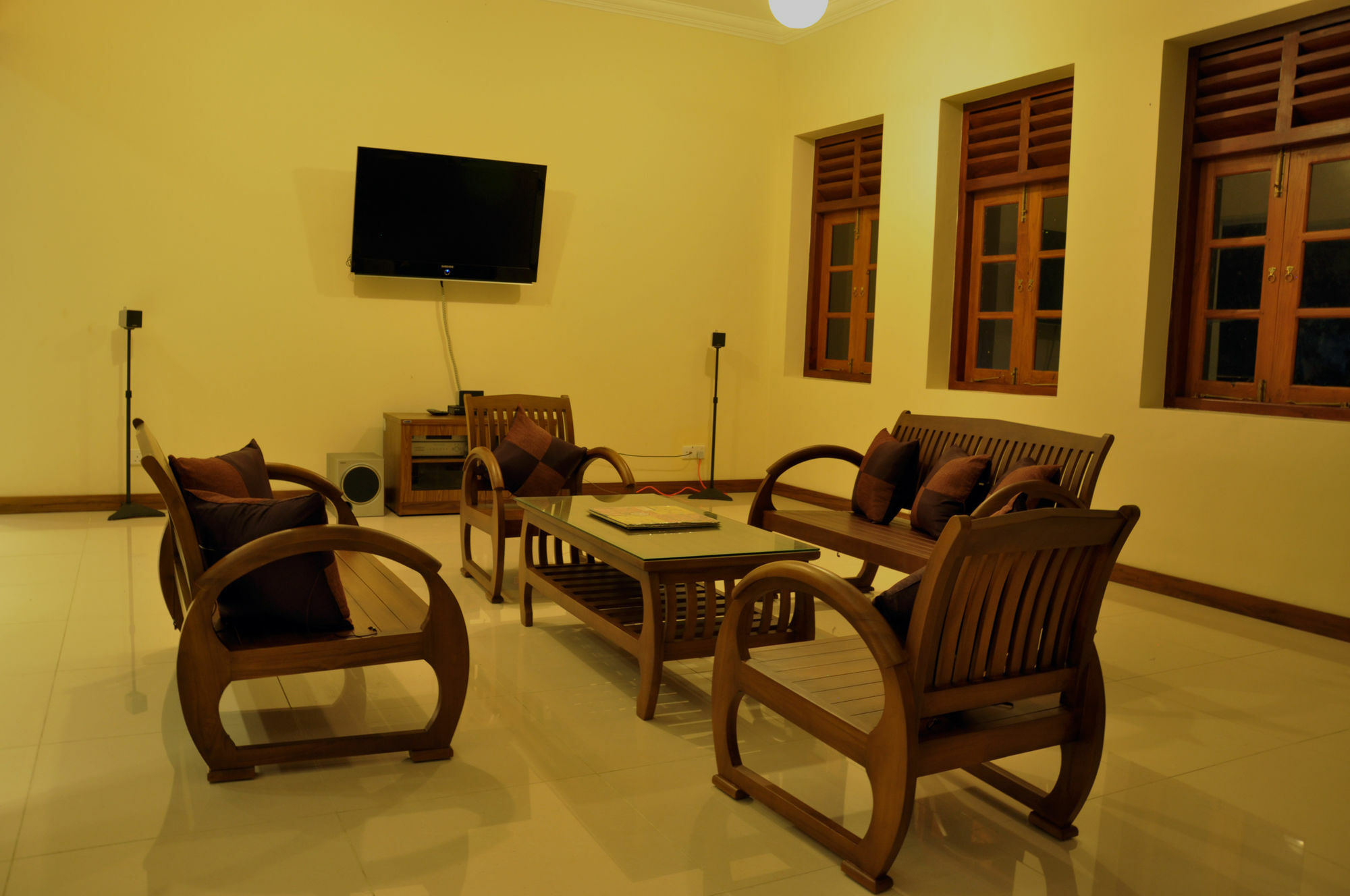 Serene Villa Ratnapura Buitenkant foto