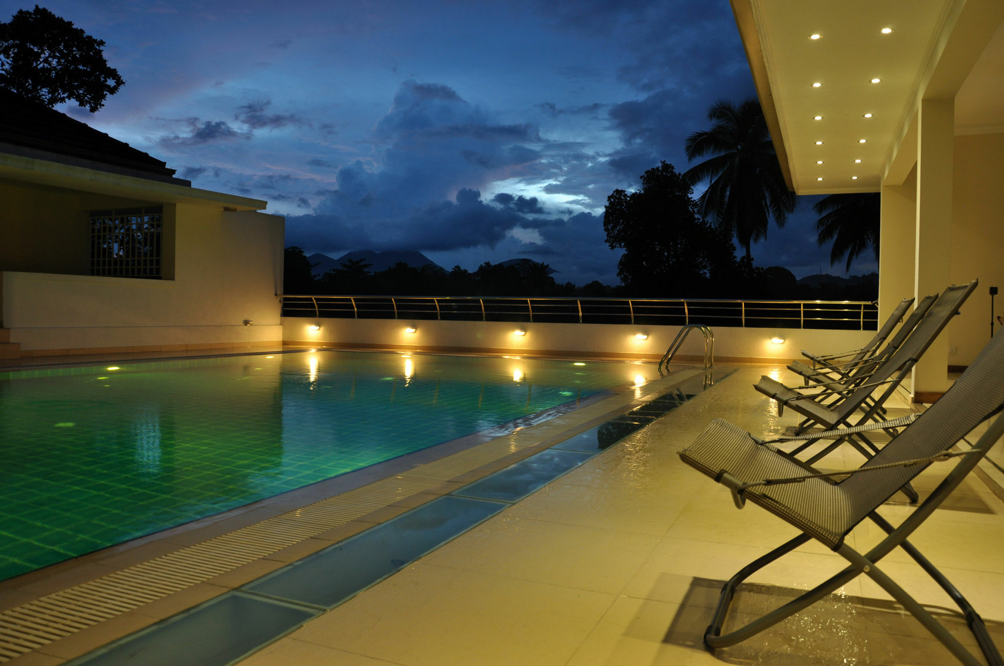 Serene Villa Ratnapura Buitenkant foto